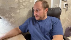 Пропойка цыплят медом и аскорбиновой кислотой.