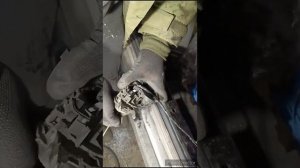 Как открыть замок багажника w140
