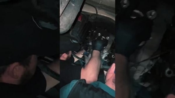 Снять сцепление на Mercedes Benz sprinter