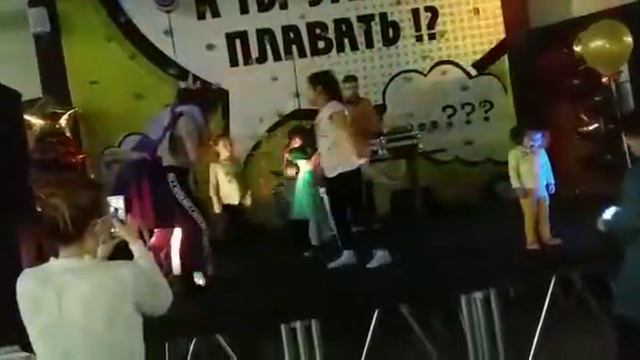 Дискотека в ТУТО КРУТО смотреть онлайн