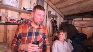 Землянка в лесу. В гостях у Тайные Тропы