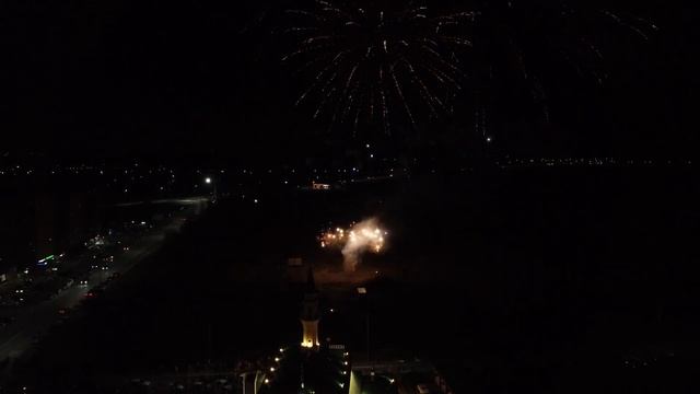 Высотный фейерверк ,профессиональный салют. 89662400909 смотреть онлайн