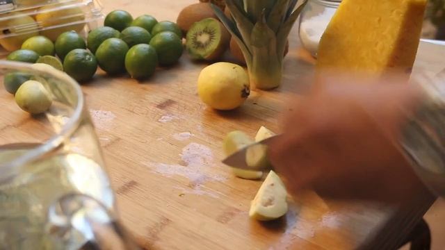 Guava Recipes (Guava tropical juice (Guava, pinneapple and lime) Recipe) смотреть онлайн