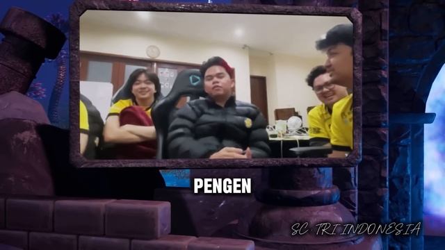 INTERVIEW KOCAK BERSAMA TIM ONIC SQUAD KUMARSKIE SETELAH JUARA TOURNAMENT HERO 3 INDONESIA😅 смотреть онлайн