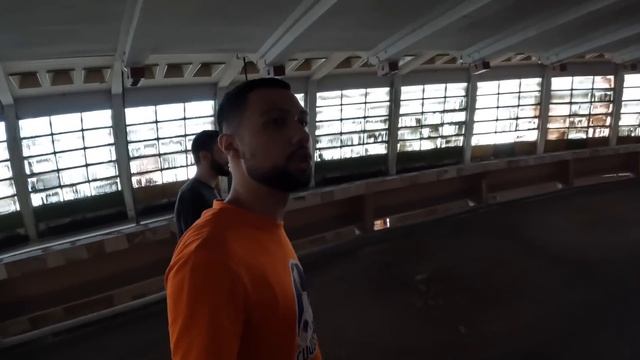 Լքված օդանավակայանի ներսը ( սարսափելի ) // KAR Comedy