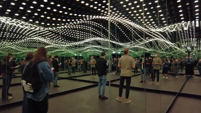 DARK MATTER Ausstellung Berlin смотреть онлайн