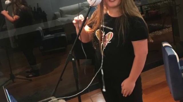 Loyal Brave True Cover By Maria Alejandra Aljure смотреть онлайн