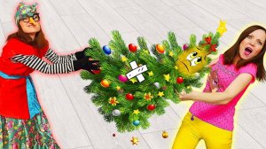 Баба Яга как Монстр под Кроватью крадет подарки от Насти