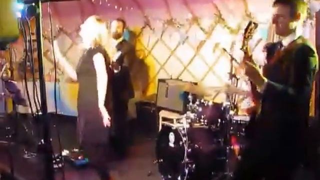 Up All Night Band Live 'Proud Mary' - Tina Turner смотреть онлайн