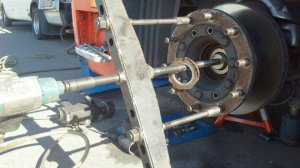 Самодельный ступичный съёмник для грузовиков