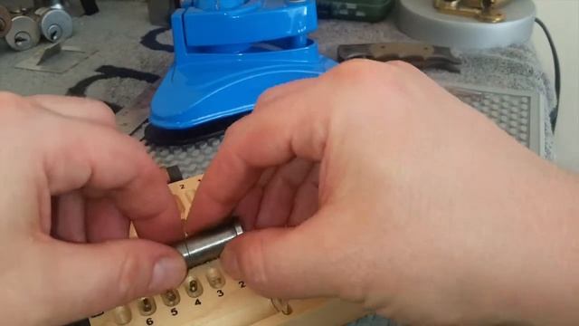 027 Corbin Ruswin IC Challenge Lock SPP'd & Gutted смотреть онлайн