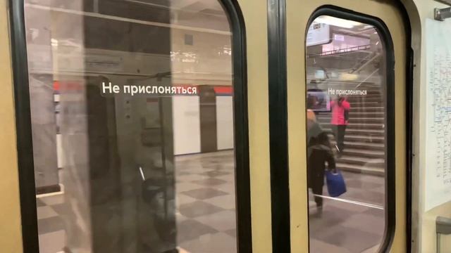 Обзор и поездка на вагоне 81-714.5М №1609 по СокЛ. смотреть онлайн