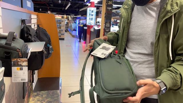 Thule Enroute 20L Backpack Review - The Perfect Companion for Everyday Adventures смотреть онлайн