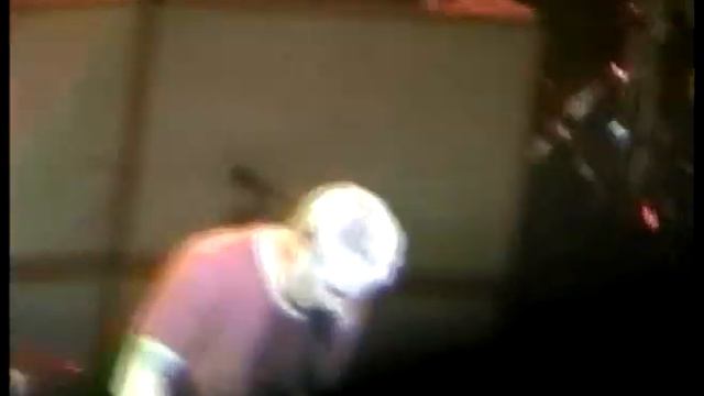 Pearl Jam - Even Flow (Honolulu, 2006) смотреть онлайн