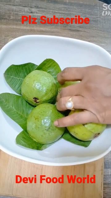 Guava Fruit | Guava Chat | Guava Fruit Benefits |Guava Juice | #shorts #youtubeshorts 😋😋😋😋😋😋😋😋😋😋😋😋 смотреть онлайн