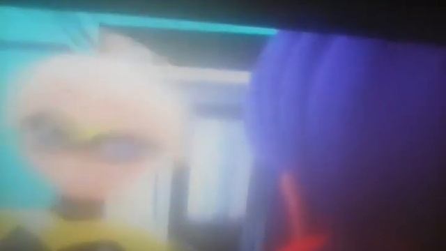 Леди баг и супер кот Супер кот и Леди баг помогают леди пчеле остановить поезд смотреть онлайн