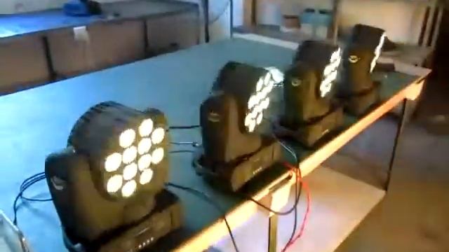 светодиодная голова 12*12 Вт RGBW 4 в 1 смотреть онлайн