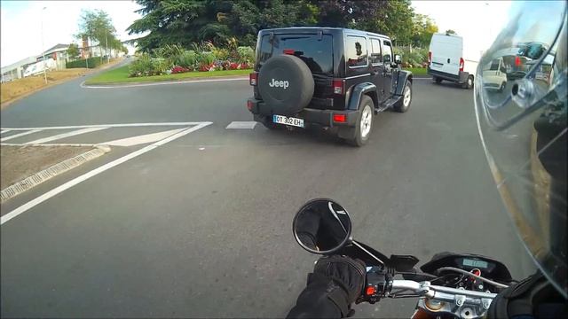 JE CONDUIS UN SCOOTER POUR LA PREMIERE FOIS ! смотреть онлайн