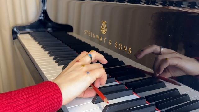 Übungen für die richtige Handposition. Piano Tutorial für Anfänger - Lektion 3. смотреть онлайн
