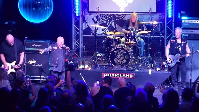 Rose Tattoo, Band Intro And One Of The Boys - At Musicland Melbourne