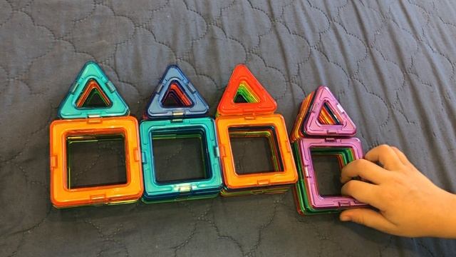 Магнитный конструктор Превращение снежинки в домики моторика смотреть онлайн