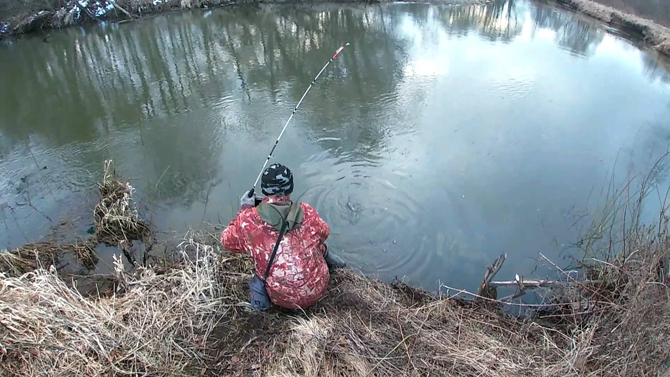 Рыбалка в марте на 10 донок на малой реке- не зря поехал пораньше! смотреть онлайн
