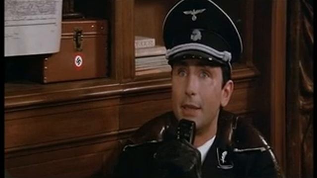 Papy fait de la résistance - Spontz et l'officier SS смотреть онлайн
