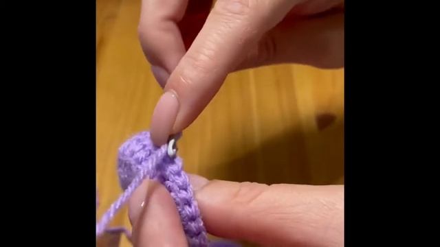 Тапочки крючком! Тапочки для начинающих вязать.Вяжем легко,быстро,просто смотреть онлайн