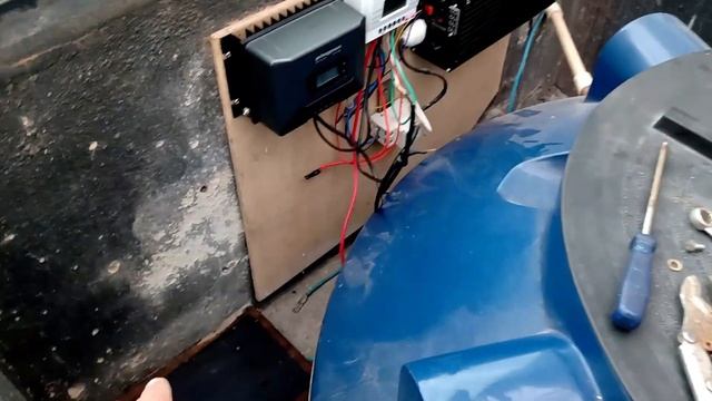 Energia Solar | Mudança no sistema de baterias série e paralelo | Tiago Geranada смотреть онлайн