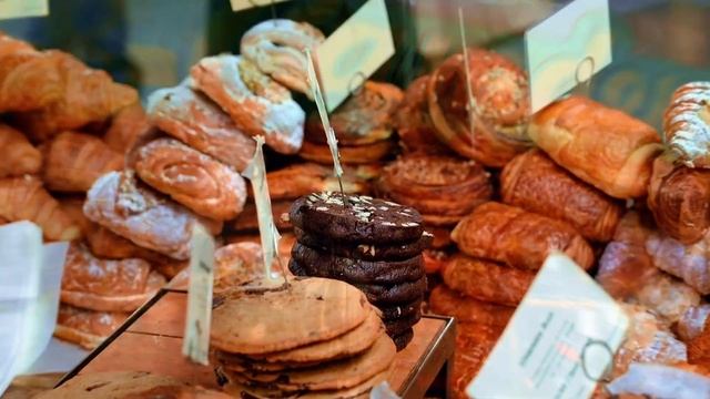 London Travel Guide: Top Attractions & Tips