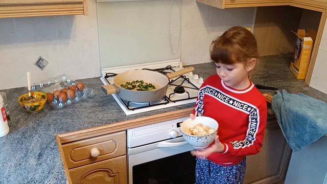 Очень вкусный и полезный завтрак от Виктории. Пальчики оближешь!!! смотреть онлайн