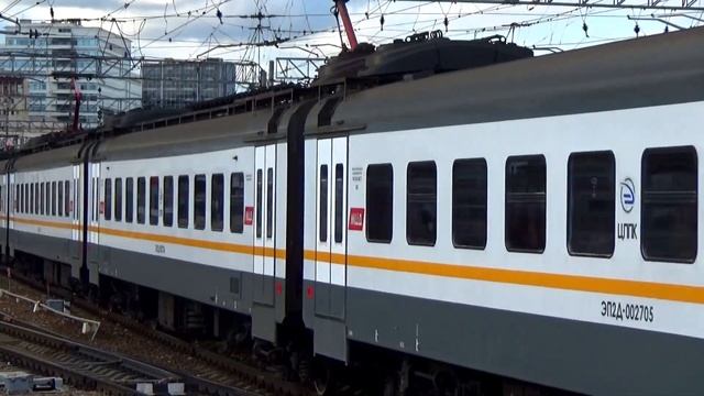 "Курский вокзал Москвы!" Отправление электропоезда ЭП2Д-0027, D2 смотреть онлайн