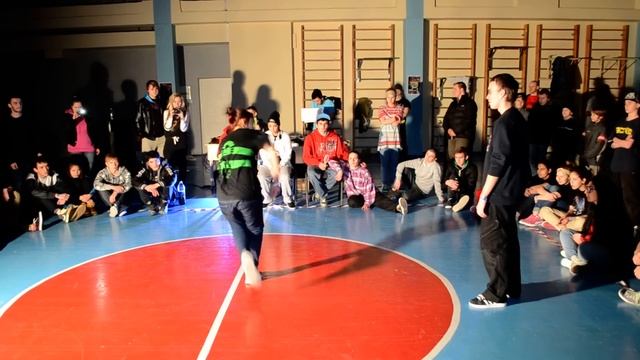 "ART OLYMP. ready..." 1/2 final HOUSE dance Юля vs Рыба смотреть онлайн