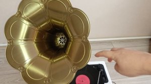 Обзор проигрывателя виниловых пластинок Alive Audio Gramophone