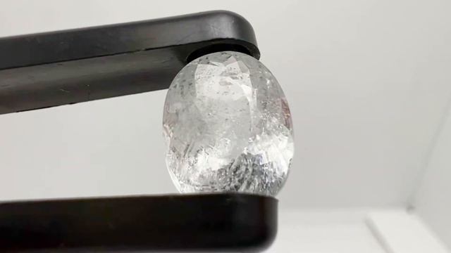 Природный бесцветный берилл 4,31 карат