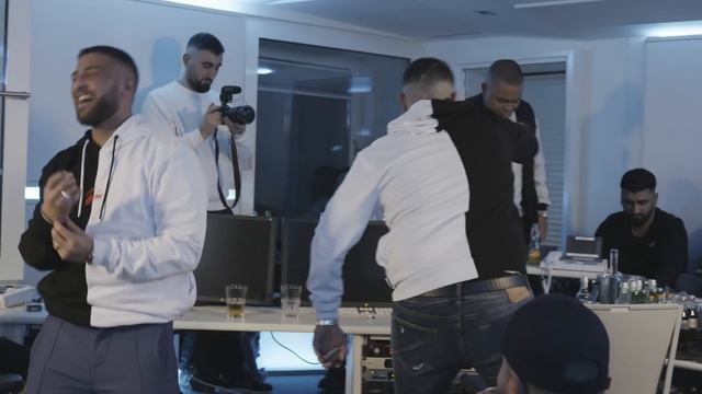 Nimo & Capo - CAPIMO VIDEO SNIPPET (mit Farid Bang, Capital Bra, Luciano, Gringo, Samra uvm) смотреть онлайн