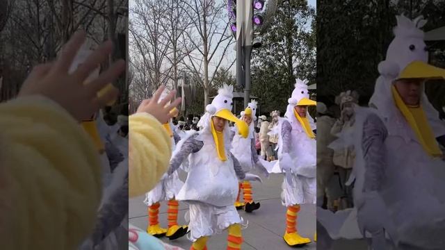 cos餅餅遊迪士尼啦，來自漂亮姊姊的瘋狂飛吻~土土太開心啦【奈奈皮的很】 смотреть онлайн