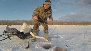 Зимняя рыбалка в Сибири, часть 46, сезон 2025.