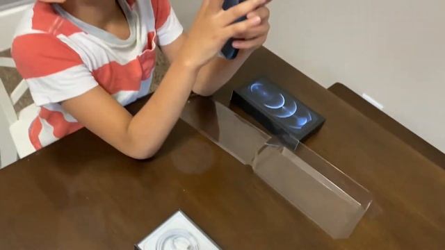 iPhone 12 Pro Unboxing pacific blue + Mag safe case смотреть онлайн