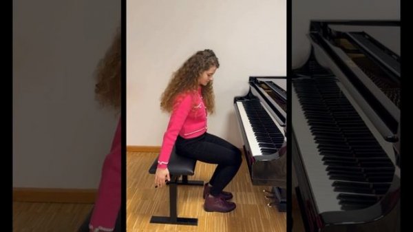 Seating position at the Piano. Piano Tutorial for Beginners. Lesson 1.