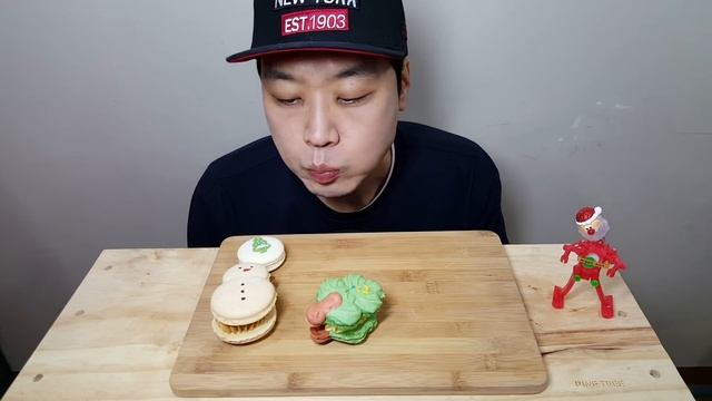 뚱카롱 마카롱 리얼사운드 먹방 ASMR MACARON Soft Chewying Eating Sounds No Talking Dessert Mukbang マカロン 马卡隆