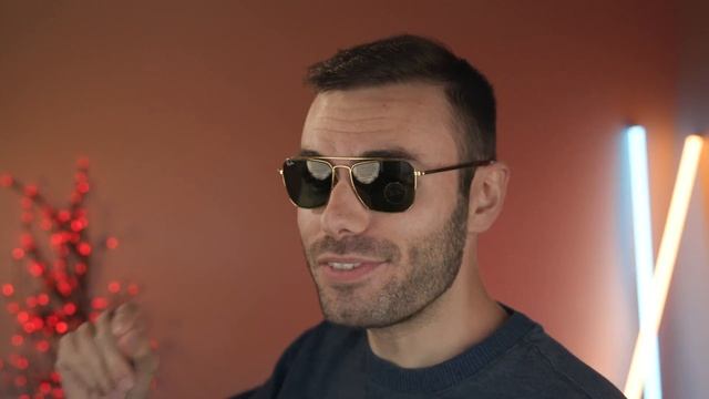 Ray-Ban Caravan Echelon Review - The Original Military Aviator смотреть онлайн