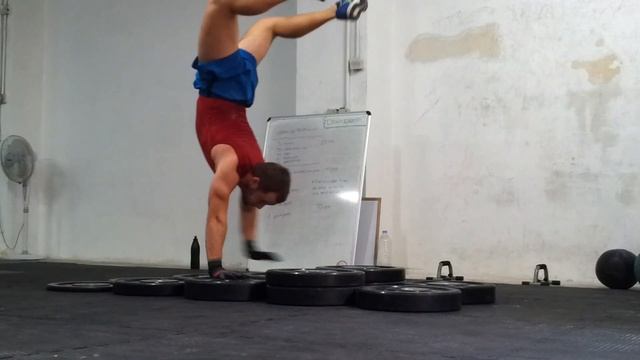 20141111 Hand-walking practice @ Crossfit Sliema смотреть онлайн