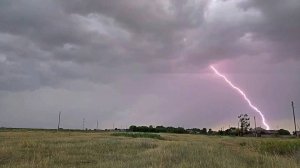 Мощная гроза с шкваловым воротом и сильным шквалом 13 июня 2019