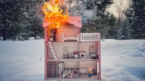 Кукольный Дом в Огне!