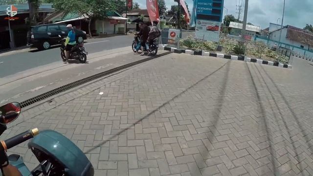 Motor 3 Roda Bikin Yang Lihat Tercengang Can Am Spyder 2010 смотреть онлайн