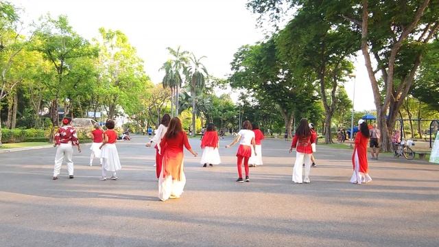 Xiao Cheng Gu Shi Seri thai Line dance смотреть онлайн