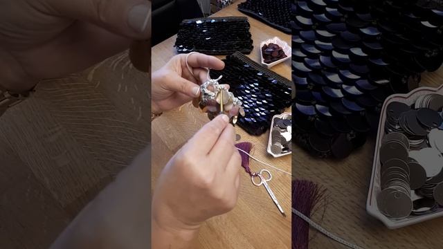 sibel kavaklıoğlunun anlatımı ile pullu portföy çanta video 2 смотреть онлайн