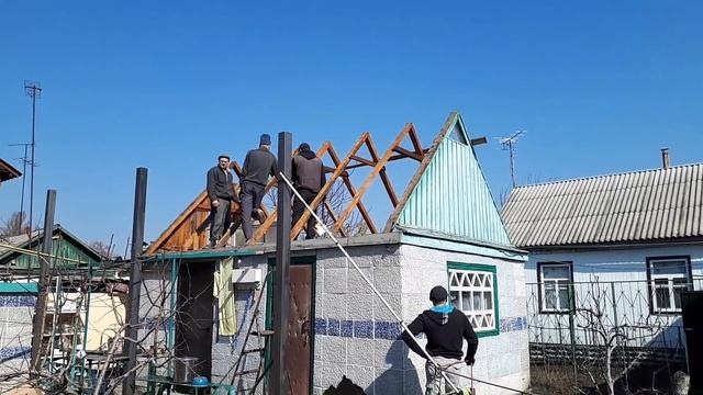 "СЬЕХАЛА" КРЫША- ПРОШУ ВАШЕГО СОВЕТА!!! смотреть онлайн