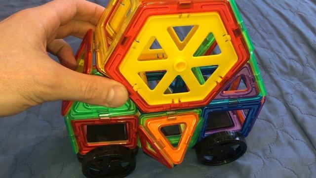 Магнитный конструктор машинка Колючая шипастая машинка смотреть онлайн